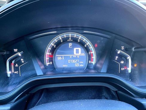 Used 2018 Honda CR-V LX image 9