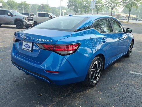 Used 2024 Nissan Sentra SV FWD image 7