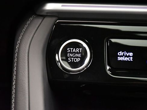 Certified 2025 Audi Q5 Premium w/ Convenience Package image 25