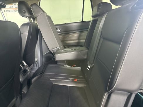 Used 2023 Volkswagen Atlas SE AWD/4WD image 21