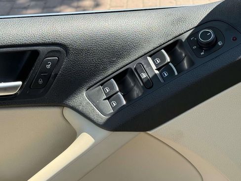 Used 2017 Volkswagen Tiguan Wolfsburg Edition AWD/4WD image 12