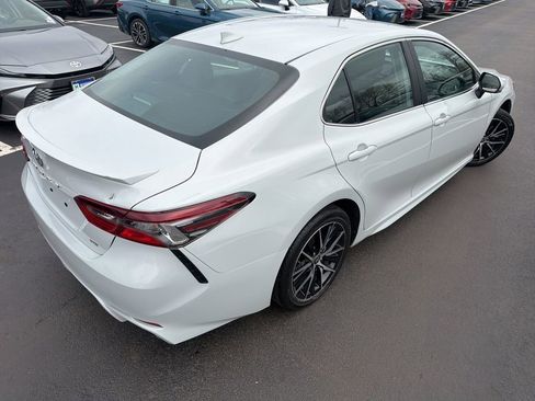 Certified 2024 Toyota Camry SE FWD image 5
