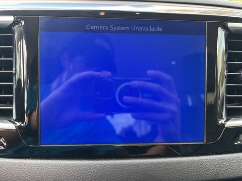 Used 2017 Chrysler Pacifica Touring-L Plus FWD image 20