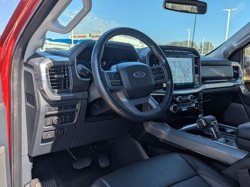 Used 2022 Ford F150 Lariat w/ Max Trailer Tow Package image 5