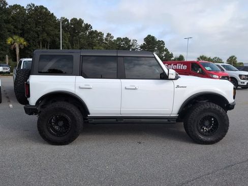 Used 2024 Ford Bronco Outer Banks AWD/4WD image 3