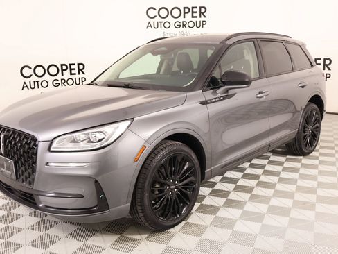 Used 2023 Lincoln Corsair Reserve w/ Jet Appearance Package FWD image 11