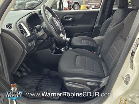 Used 2018 Jeep Renegade Latitude FWD image 5