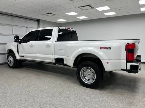Used 2026 Ford F450 Platinum w/ FX4 Off-Road Package AWD/4WD image 7