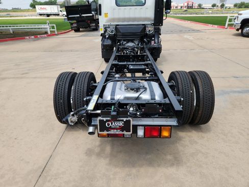 New 2025 Chevrolet Low Cab Forward 5500XG image 9