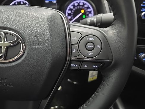 Used 2024 Toyota Camry SE image 20