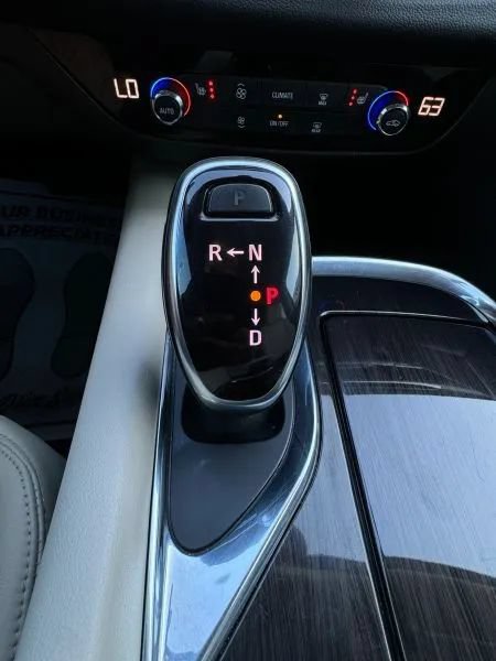Used 2021 Buick Enclave Essence FWD image 40