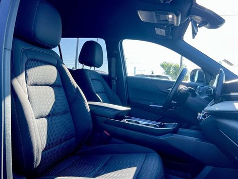 Used 2025 Chevrolet Equinox LT FWD image 22