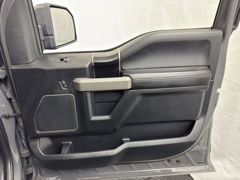 Used 2018 Ford F150 Raptor w/ Equipment Group 802A Luxury image 38