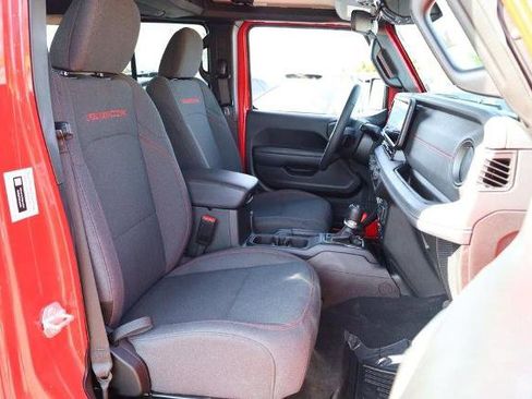 Used 2025 Jeep Wrangler Unlimited Rubicon image 23