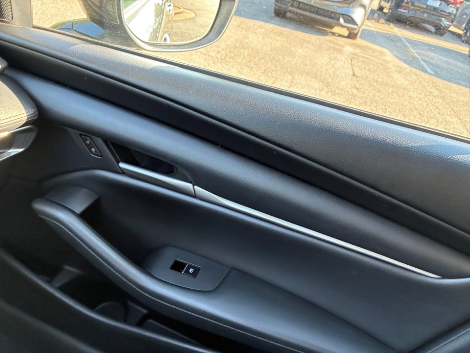 Used 2022 MAZDA MAZDA3 s FWD image 31