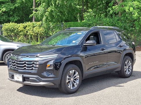 Used 2026 Chevrolet Equinox LT w/ Convenience Package II AWD/4WD image 3