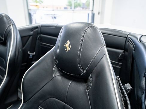 Used 2016 Ferrari California T image 42