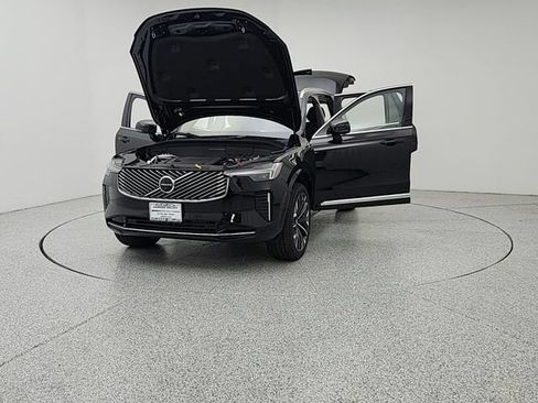 New 2026 Volvo XC90 B6 Plus w/ Protection Package Premier AWD/4WD image 9