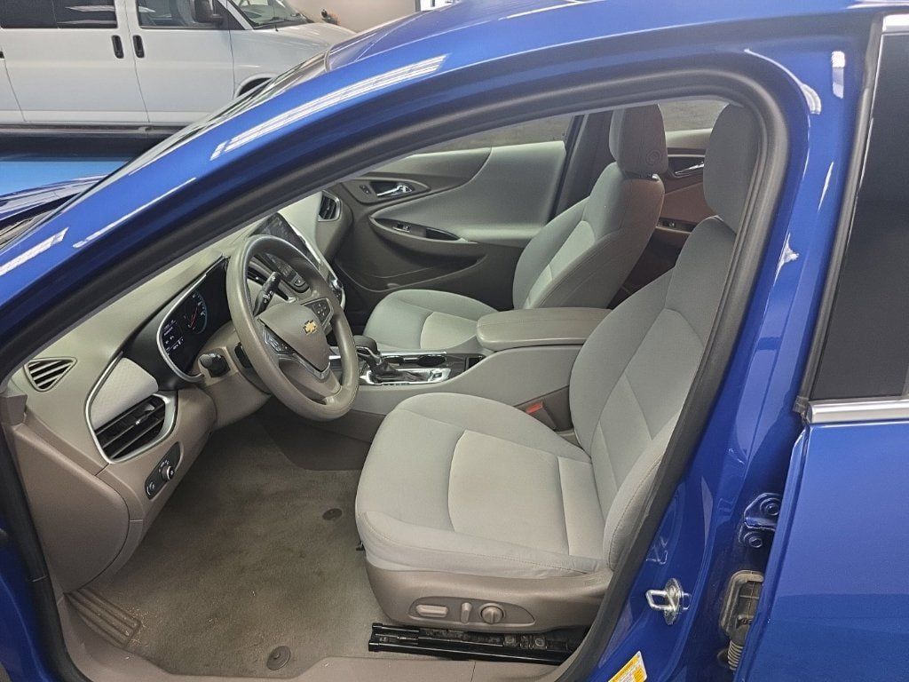 Certified 2023 Chevrolet Malibu LT FWD image 22