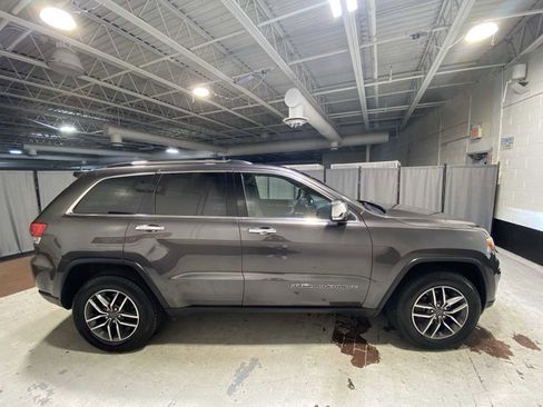 Used 2019 Jeep Grand Cherokee Limited AWD/4WD image 27