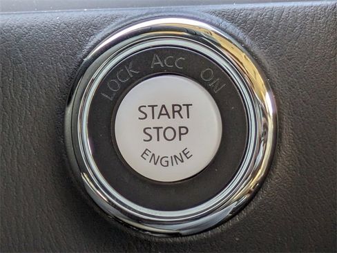 Used 2024 Nissan Armada SL w/ Captain's Chairs Package image 33