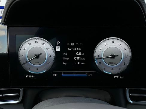 Used 2025 Hyundai Elantra SEL image 40