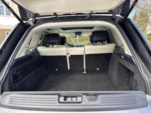 Used 2019 Land Rover Range Rover HSE image 44