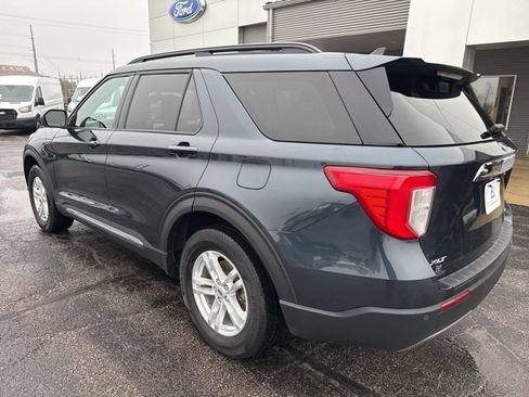 Certified 2023 Ford Explorer XLT w/ Equipment Group 202A AWD/4WD image 3