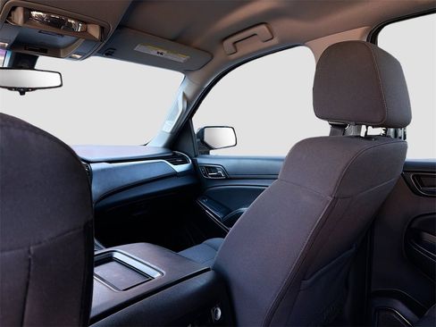 Used 2017 Chevrolet Suburban LS image 17