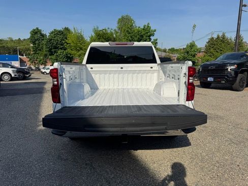 Used 2023 Chevrolet Silverado 1500 LT AWD/4WD image 6