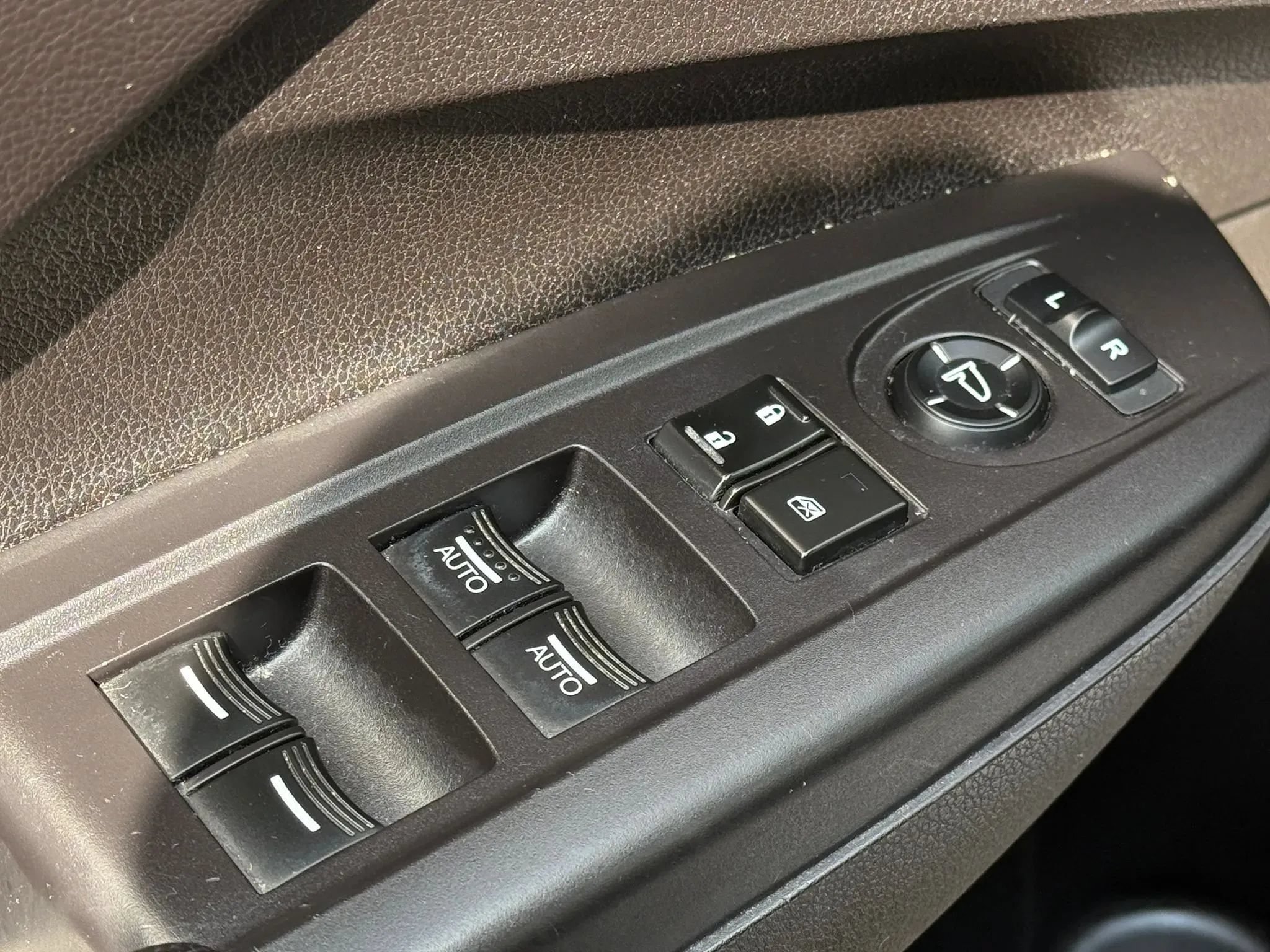Used 2015 Acura RDX w/ Technology Package AWD/4WD image 24