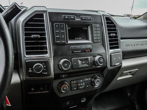 Used 2018 Ford F250 XLT w/ FX4 Off-Road Package AWD/4WD image 30