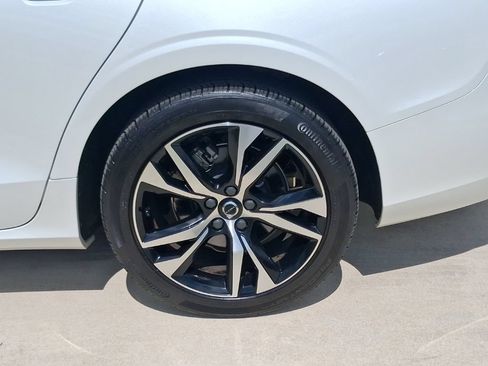 Used 2024 Volvo S60 B5 Core FWD image 4