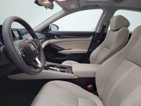 Used 2018 Honda Accord EX image 17