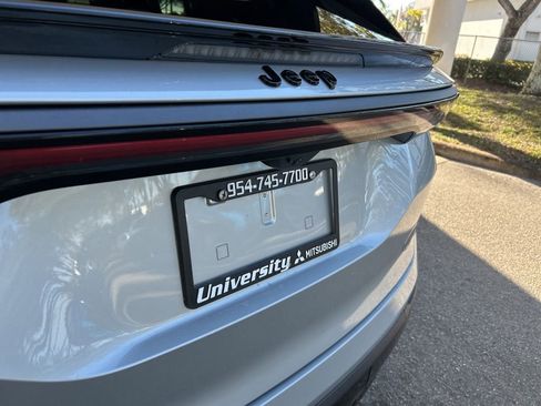 Used 2024 Jeep Wagoneer Launch Edition image 26