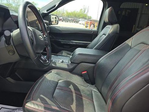 Used 2022 Ford Expedition Max Limited image 5