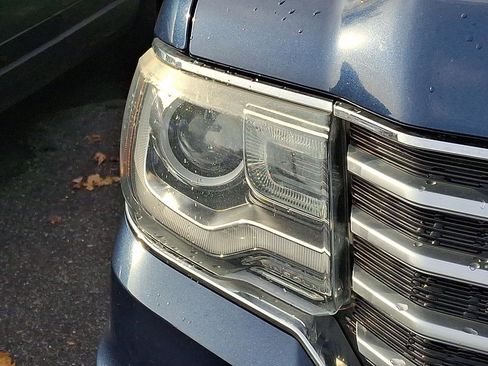 Used 2016 Lincoln Navigator Select image 14