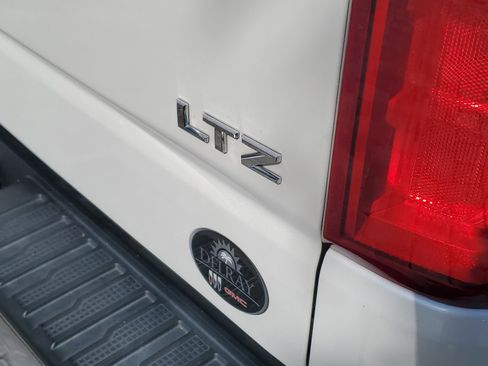 Used 2022 Chevrolet Silverado 1500 LTZ w/ LTZ Premium Package image 6