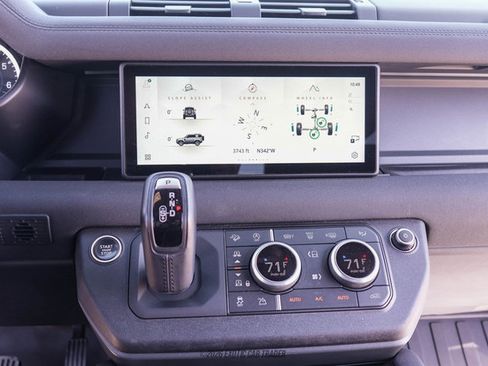 Used 2023 Land Rover Defender 90 X-Dynamic SE image 47