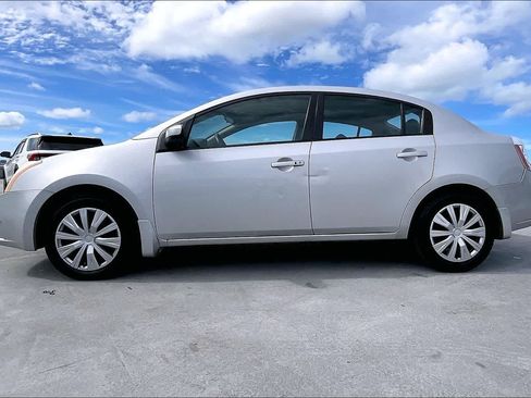 Used 2009 Nissan Sentra 2.0 S FE+ w/ Convenience Plus Pkg FWD image 3