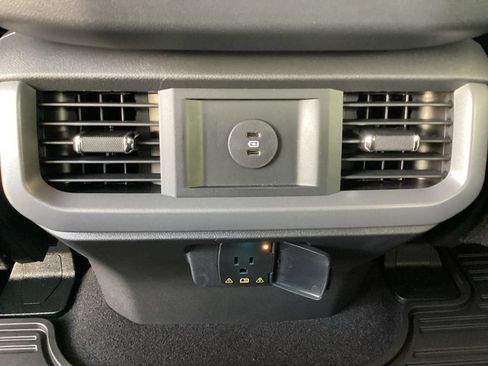 Used 2025 Ford F150 Lariat w/ Equipment Group 501A Mid AWD/4WD image 45