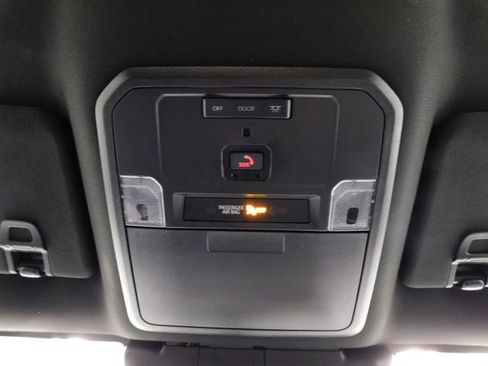 Used 2024 Toyota Tacoma TRD Off-Road image 32