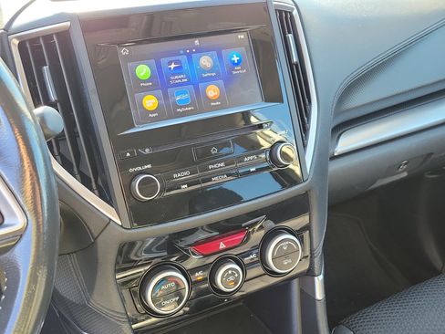 Used 2020 Subaru Forester Premium image 29