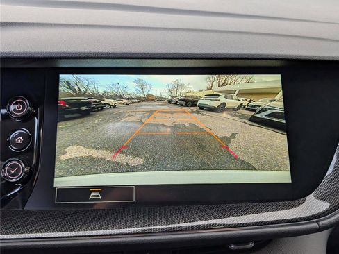 Used 2023 Buick Envision Preferred image 28