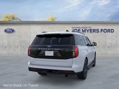 New 2026 Ford Expedition Active RWD image 8