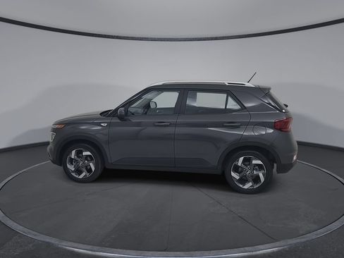 Used 2025 Hyundai Venue SEL FWD image 9