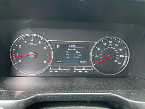 Used 2023 Kia Sorento LX FWD image 8