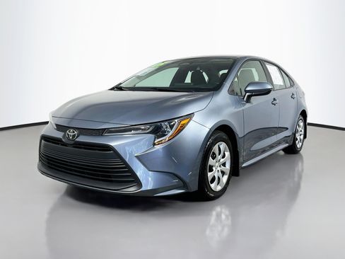 Used 2025 Toyota Corolla LE FWD image 10