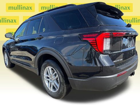 New 2026 Ford Explorer Active image 4