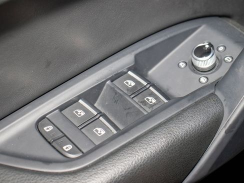 Used 2023 Audi Q5 2.0T Premium w/ Convenience Package image 26